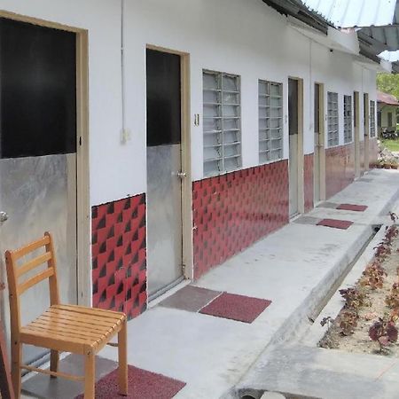Oyo 90176 D'Cruz Sunrise Villa Pantai Cenang  Exterior photo