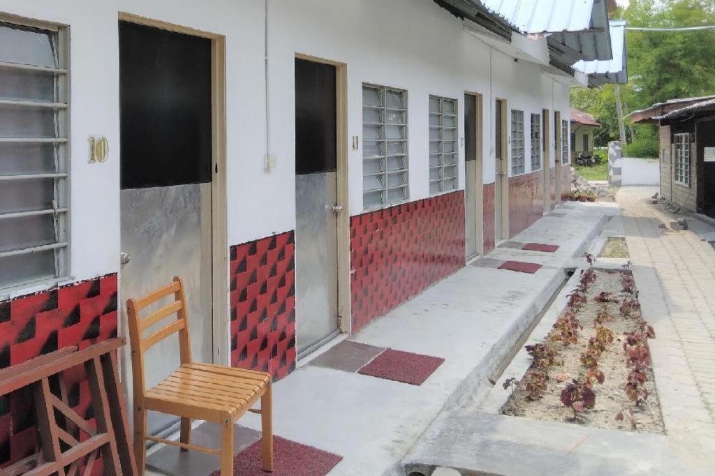Oyo 90176 D'Cruz Sunrise Villa Pantai Cenang  Exterior photo