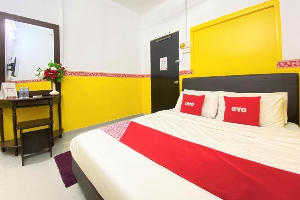 Oyo 90176 D'Cruz Sunrise Villa Pantai Cenang  Exterior photo
