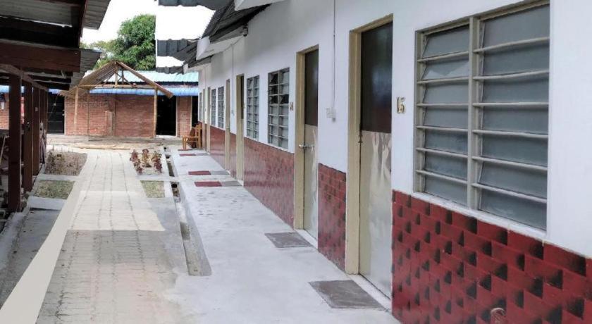 Oyo 90176 D'Cruz Sunrise Villa Pantai Cenang  Exterior photo